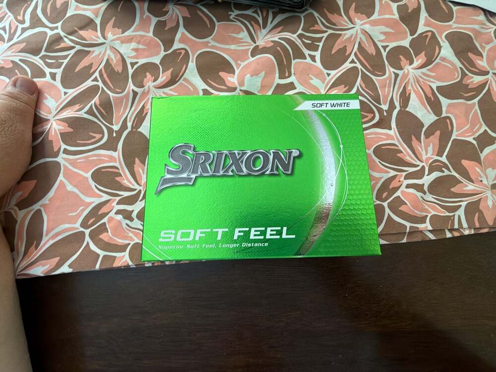 Srixon Soft Feel 2-Piece Golf Balls (12 Count/One Dozen)